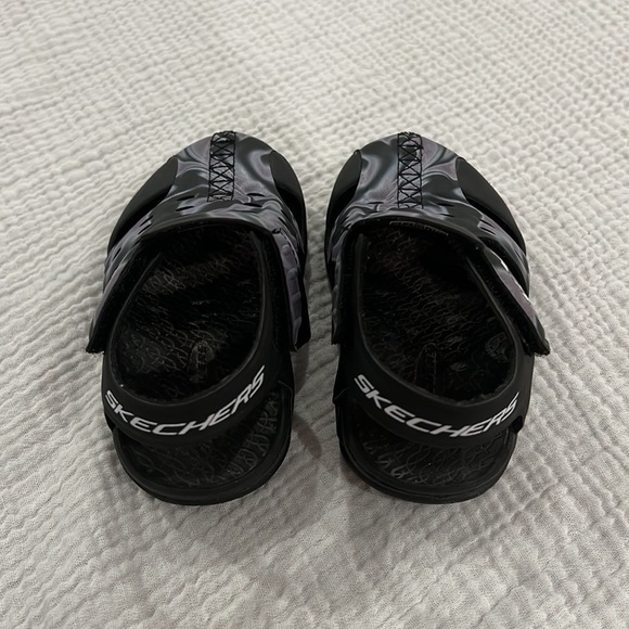 Skechers Baby Shoe - Picture 3 of 4